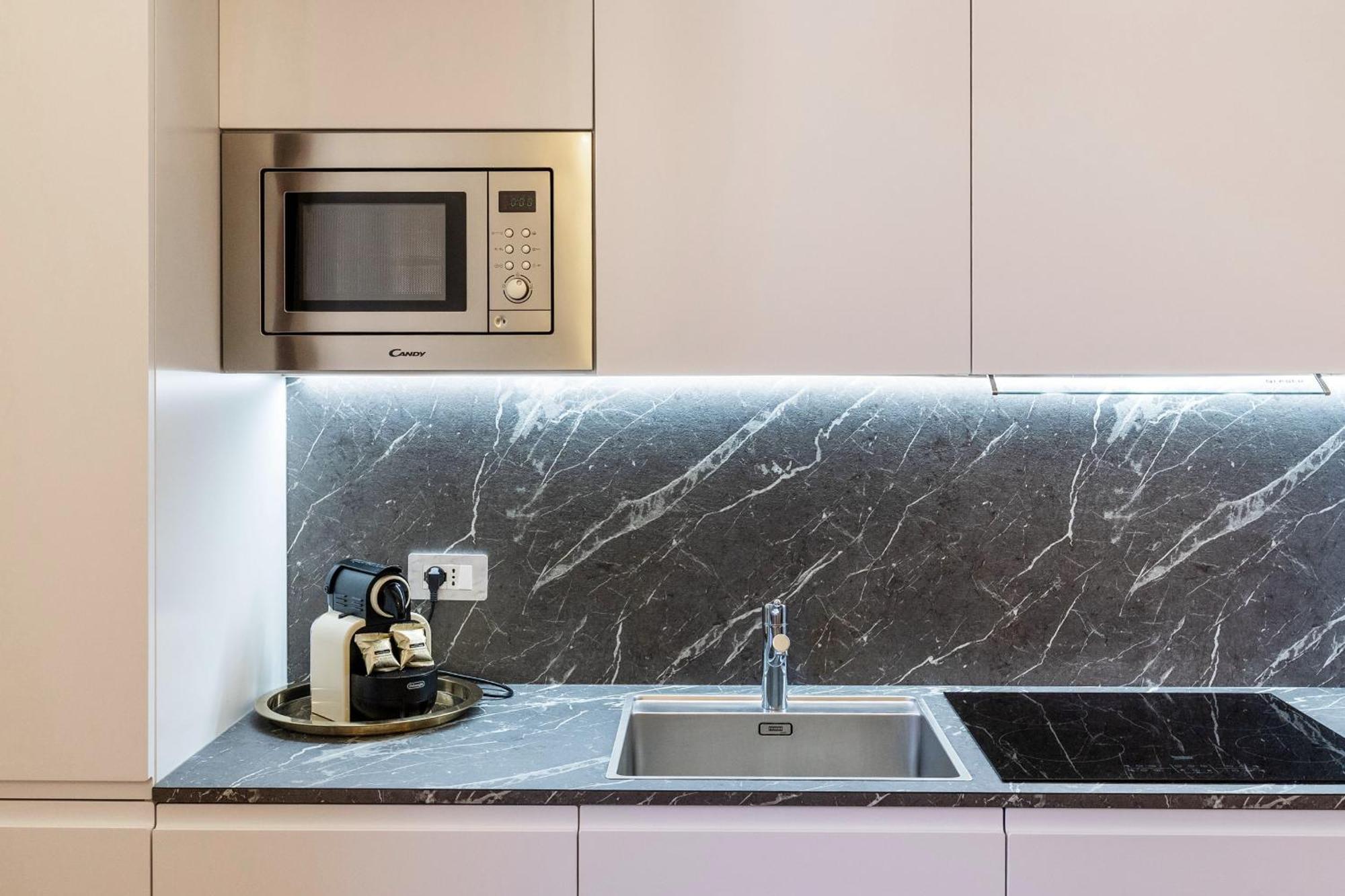 Casa Bella 16 - 8 Min To Metro, 15 Min To Lin Airport, University Area Milan Exterior photo